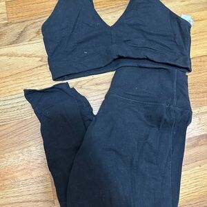 Extra High-Waisted PowerChill Leggings and light support power chill bra